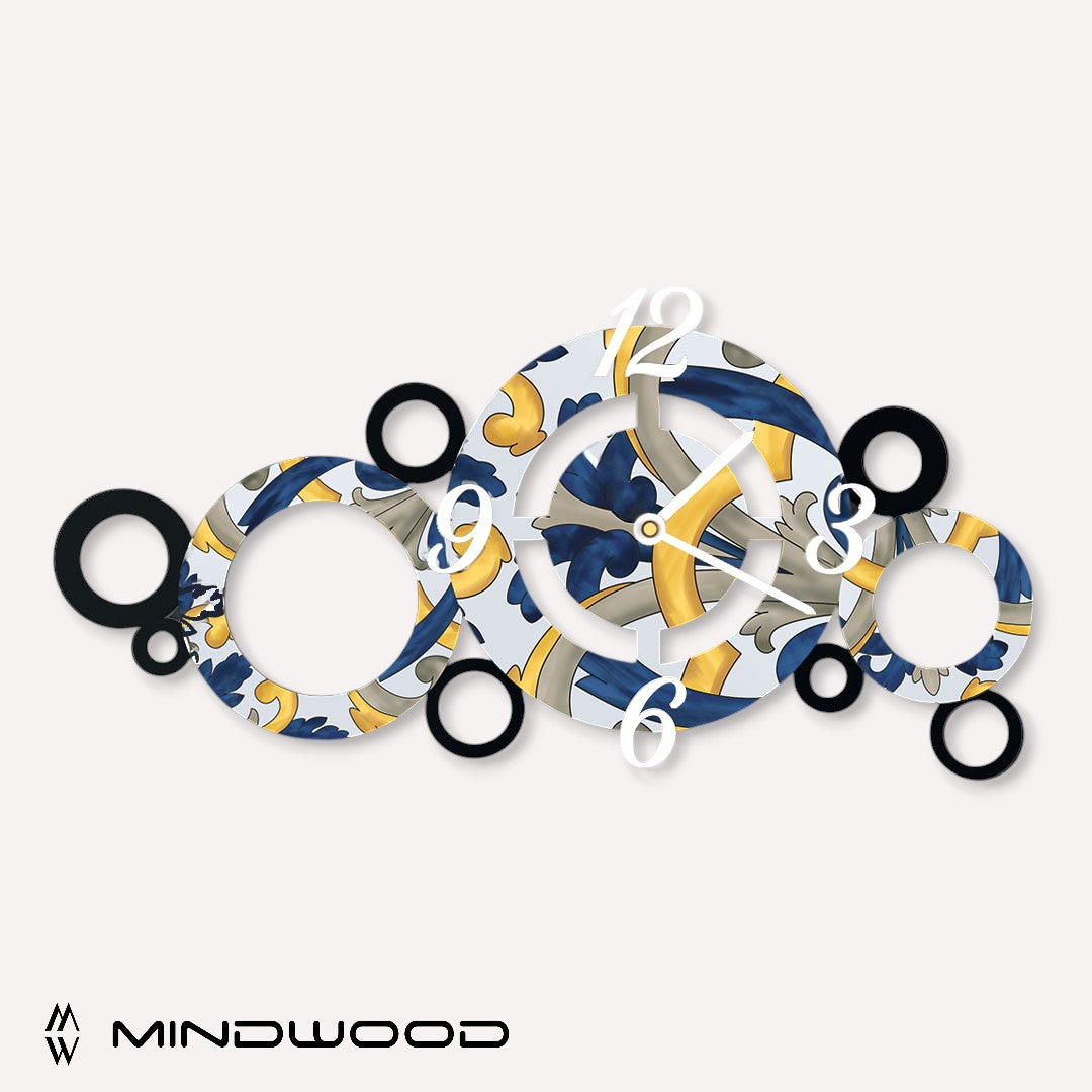 Fantasie-Wanduhr