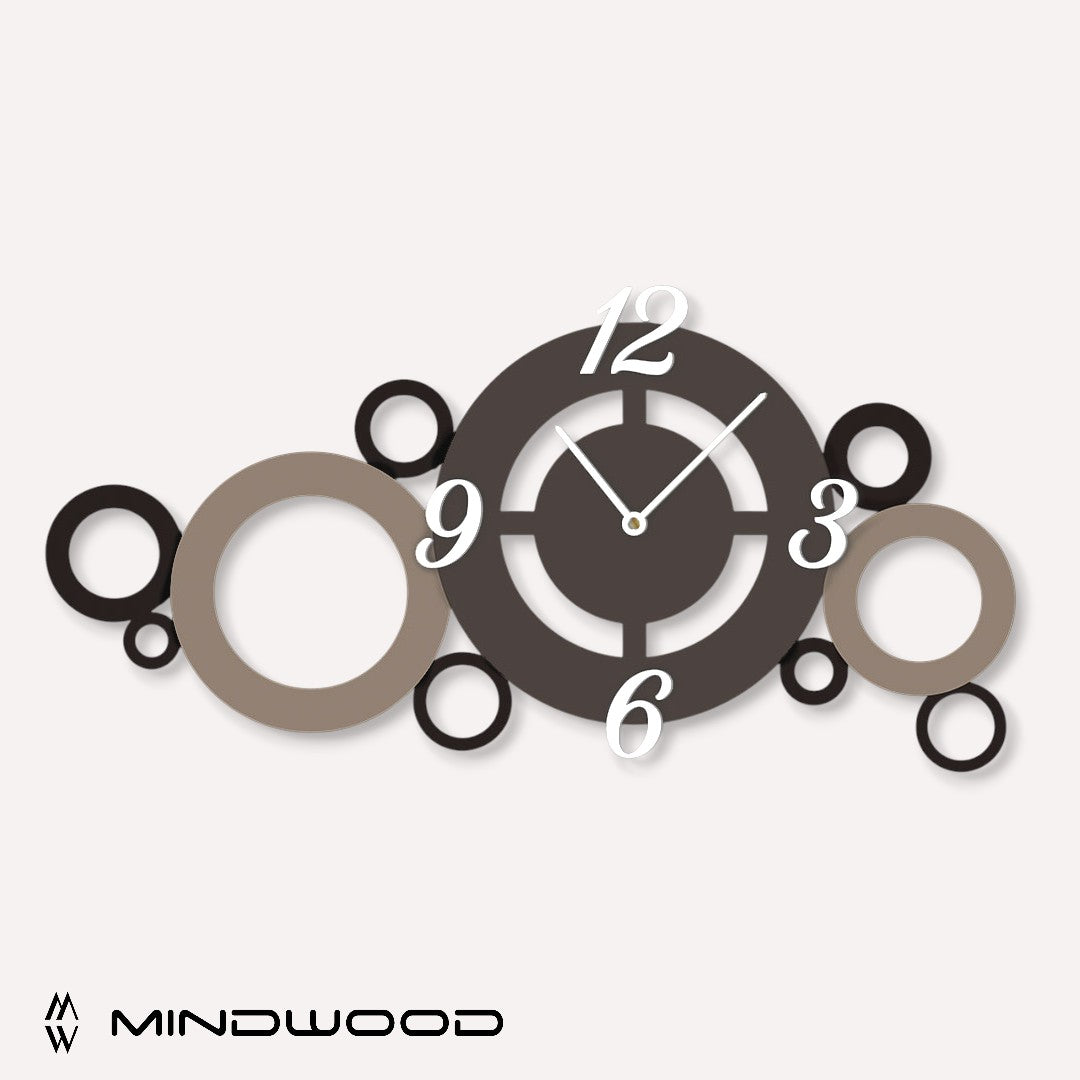 Fantasie-Wanduhr