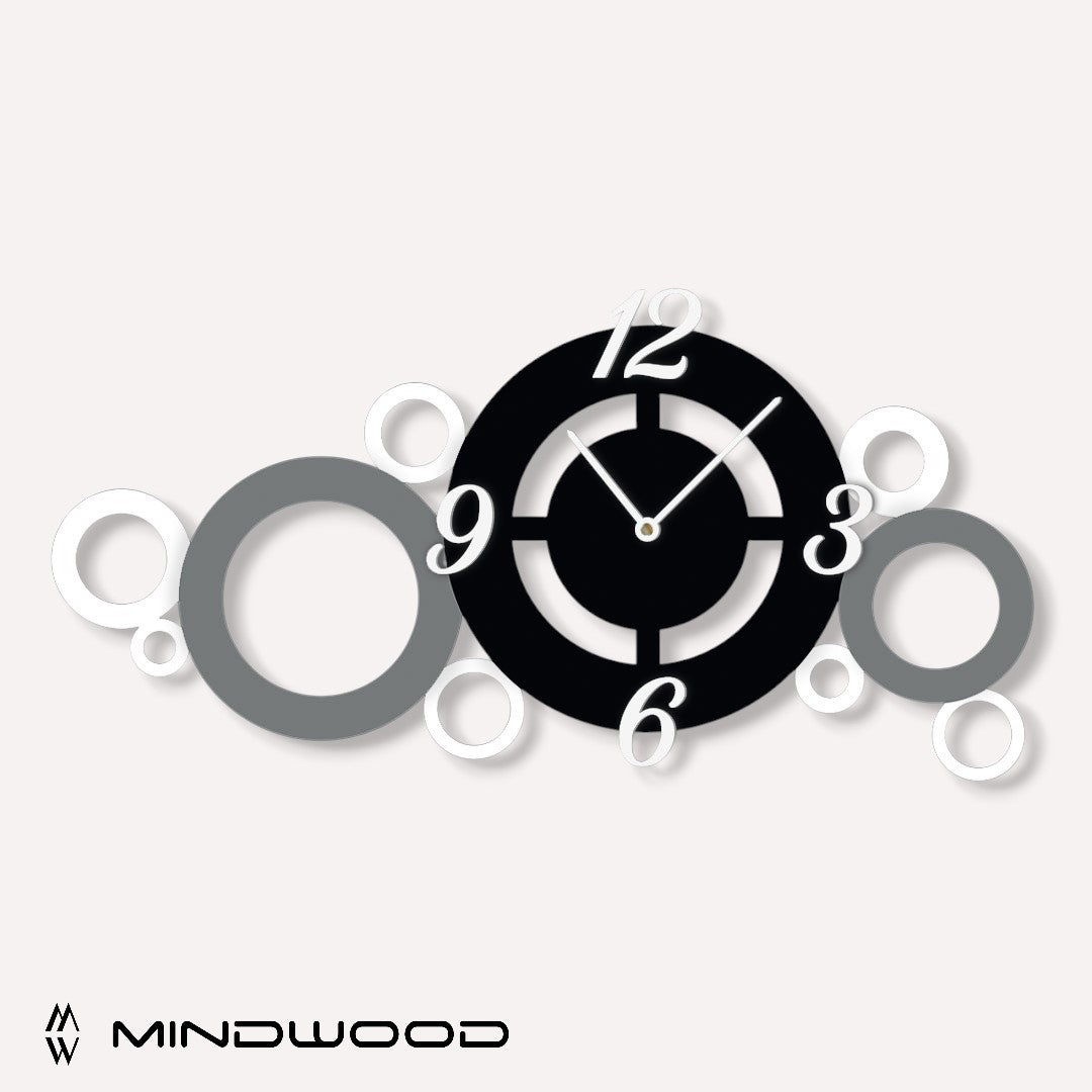 Fantasie-Wanduhr