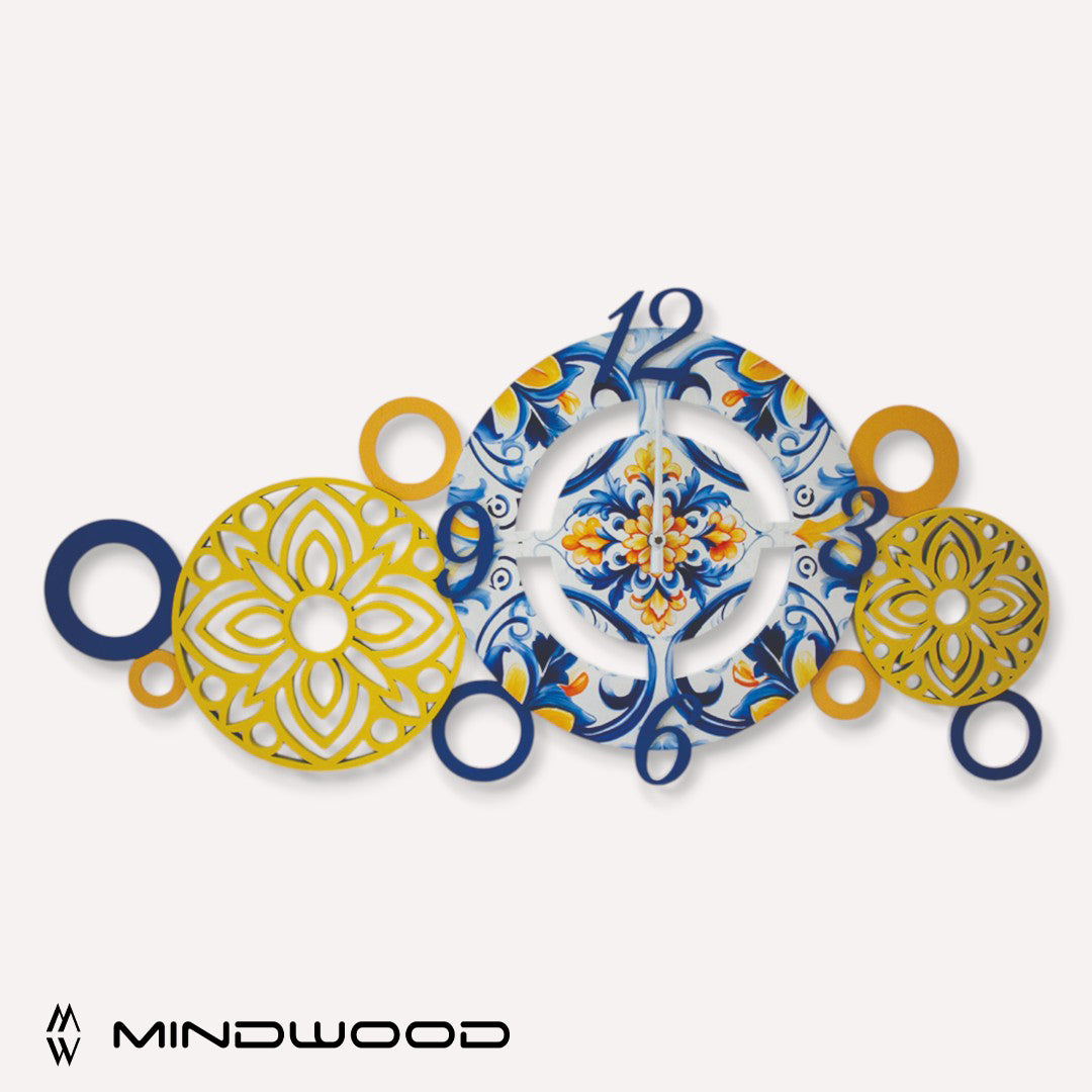 Fantasie-Wanduhr
