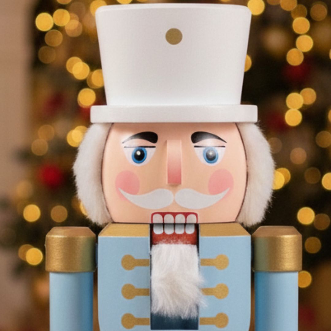 Schiaccianoci in Legno Laccato